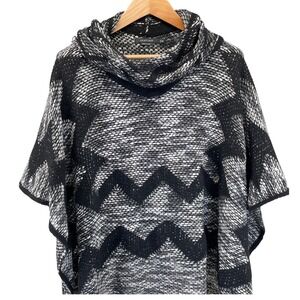 Vertigo Black White Chevron Cowl Neck Lambswool Blend Poncho Sweater S/M Chic